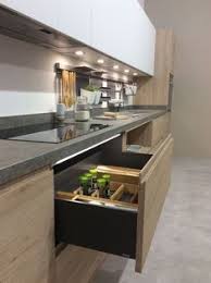 En bricomanía vamos a instalar una iluminación adecuada para la encimera de la cocina gracias a unas pequeñas nociones de electricidad. 100 Ideas De Iluminacion En La Cocina En 2020 Iluminacion Disenos De Unas Decoracion De Unas