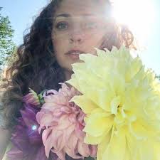 A family flower tradition moved to the city