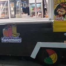 Mumma Vee Jamaican Finga Licking - Food Truck — Jamaican restaurant food truck in Providence, Rhode Island