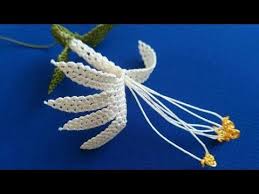 Elde Baslama Igne Oyasi Karanfil Nasil Yapilir How To Make A Clove Using Turkish Needle Lace Diy Boncuk Dokuma Desenleri Boncuklu Desenler Oya Ornekleri