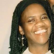 Edith Lewis (@EdithLe25184979)