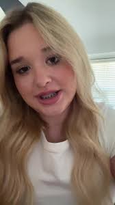 Lilli Hughes's Instagram, Twitter & Facebook