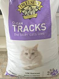 Good cat litter helps keep smells down, clumps well, and is easy to clean. Dr Elsey S Clean Tracks Multi Cat Strength Clumping Cat Litter Review