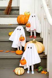 90 Awesome Diy Halloween Decorations Ideas 65 Coachdecor Com Halloween Outdoor Decorations Easy Halloween Decorations Diy Halloween Decorations