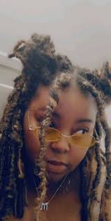 I'm convinced it's time to loc my hair 💛