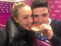 Tenista profesional • juegos panamericanos #lima2019 • semifinalista #rolandgarros 2020 • jugadora de la. Nadia Podoroska Del Oro Panamericano A Un Emotivo Reencuentro Con Sus Padres