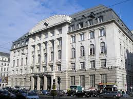 Forkortelsen bic står for 'business identifier code' (tidligere 'bank identifier code'). Wien Schottenbastei
