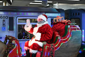 CTA Holiday Train carries Santa, elves to every 'L' station