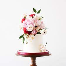 20 Engagement Party Cakes