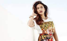 Business executive who has worked as she is the youngest daughter of tan sri sm nasimuddin. Up Close Personal With Nadia Nasimuddin A Woman On The Rise Tatler Malaysia