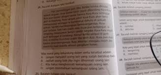 A moral (from latin morālis) is a message that is conveyed or a lesson to be learned from a story or event. Nilai Moral Yang Terkandung Dalam Cerita Tersebut Adalah Brainly Co Id