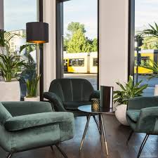 The centre of berlin is within 3 km of the hotel, and the neues museum island is about 3. Holiday Inn Berlin City Center East P Berg Berlin Bei Hrs Gunstig Buchen