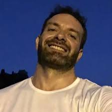 남자 아니면 여자한테서 온 거야?