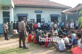 Find all hotels in tanjung balai karimun with best experience only hotel booking in traveloka hygiene flexible worry free. Https Batampos Co Id Praja Ipdn Unjuk Keboleh Usai Apel Penerimaan Praktek Lapangan Di Pantai Kencana Ranai F Humas Ol 2017 03 17t01 38 52z Https Batampos Co Id Wp Content Uploads 2017 03 Praja Ipdn Unjuk Keboleh Usai Apel Penerimaan