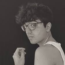 Kristin Stoops (@KristinHeery)