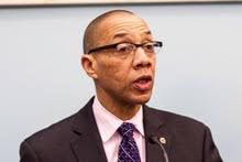 Ex-Schools Chancellor Dennis Walcott to Become CEO of Queens Library