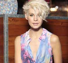 Modele de coupe de cheveux court pour femme. Epingle Sur Hairstyle