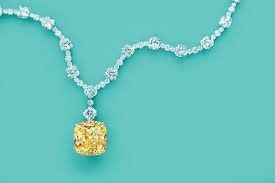 In 1878 charles lewis tiffany, owner of tiffany & co., acquired a yellow diamond of an imposing weight: Oscars 2019 Best Red Carpet Jewellery Moments