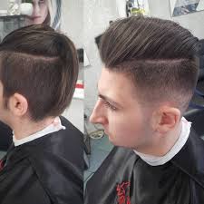 New The 10 Best Hairstyles With Pictures Love This Job Menspoint Hair Hairstyle Haircuts For Curly Hair Short Hair Haircuts Haircut For Big Forehead