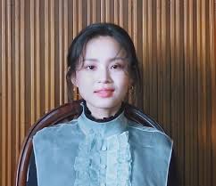 Why did he call you? Lee Hi Wikipedia
