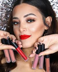 🎁ČASTIMO VAS 🎁 Sa pet novih nijansi mat tečnih karmina! Dovoljno je da:  👉 Lajkujte stranicu 👉 Podjelite objavu na JAVNO Igramo se dva dana, nakon  toga jedna od vas dobija svih