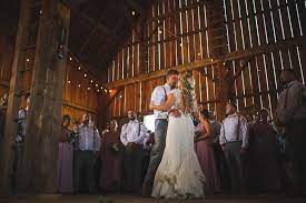 Barn and bliss is a farm wedding venue with an authentic barn nestled in an idyllic country setting about 45 minutes from both north bay, on and sudbury, on. The Best Barn Wedding Venues In Ontario