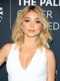 Sarah Hyland Swapped Her Brown Tresses For A Blond Lob In 2017 Lob Haircut Lob Haircut 2018 Sarah Hyland Hair