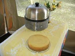 Baking A Cobb Cake Cobb Cooker Cobb Bbq Cooker Cake