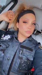 Marisa Burr's Instagram, Twitter & Facebook