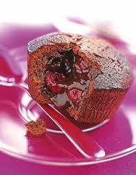 Preparez Un Fondant Au Chocolat Et A La Cerise Avec Notre Recette Facile Un Dessert Au Gout Exquis Pour Tou Recette Dessert Fondant Au Chocolat Recette Facile