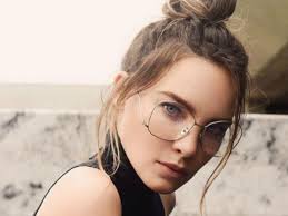 Me Pregunto Donde Estan Las Patillas De Belinda Critican A La Cantante Por Depilarse De Mas Actitudfem