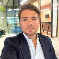 2000+ perfiles de «Guillermo García García»