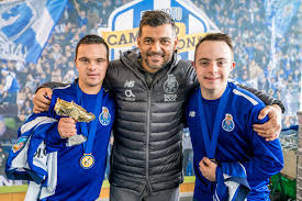 Sérgio conceição foi galardoado como treinador do ano na edição de 2018 dos dragões do ano. Sergio Conceicao