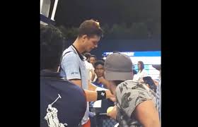 Hubert hurkacz is an upcoming polish star who has been slowly climbing the ladders of the atp rankings with consistent performances on the atp tour. Hubert Hurkacz Pokazal Klase Po Porazce Ze Lzami W Oczach Sprawil Frajde Kibicom Wideo Super Express
