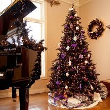 When you're christmas shopping on a budget, always search for clearance items or items which are on sale. 22 Unique Black Christmas Tree Decor Ideas Digsdigs