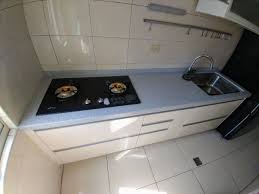 lg人造石灰色檯面搭配白色結晶門廚具f把手e014 ukikit com kitchen appliances gas grill home decor