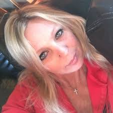 Sheri Kemp's Instagram, Twitter & Facebook