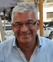 De groote is a dutch surname meaning the big one. Piet De Groote
