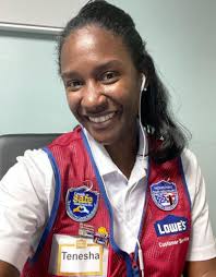 nationalselfieday #loweslife #lowescareers