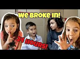 24 Hours In Shot Of The Yeagers Boxfort Maze We Snuck Into Their House Youtube Cute Actors Youtube Shots