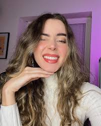 Fabrizia Carpenter ✨🌷🎧🎀🌙