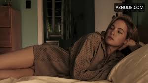 Caroline Dhavernas Underwear nude scene in Hollywoodland - UPSKIRT.TV