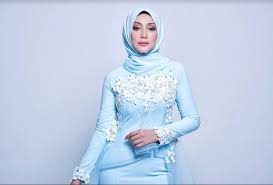 Explore tweets of erra fazira @errafazira2 on twitter. Erra Fazira Dedah Mahu Cari Calon Suami Boleh Mengaji Al Quran Bersama Sama