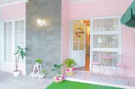Temukan perpaduan warna cat rumah minimalis dan nah, untuk membantu anda memilih warna cat dinding yang tepat, berikut telah kami rangkum tujuh inspirasi perpaduan palet warna cat dinding. Lingkar Warna 12 Dekorasi Rumah Minimalis Dengan Kombinasi Warna Cat Merah Jambu