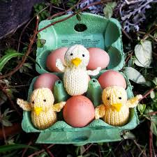 This makes a stunning addition to your easter table, a fantastic fund raising item for fayres and bazaar's or great as a novelty decoration. 10 Free Easter Knitting Patterns Blog Nobleknits