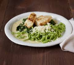 Spinatspatzle Mit Specksauce Und Zander Rezept Zander Rezept Spatzle Lebensmittel Essen
