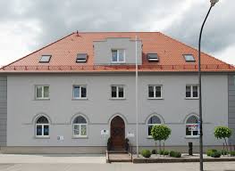 Appartement oder wohnung zum mieten in bad abbach gesucht? Umbau Und Umnutzung Ehemaliges Rathaus In Wohnen Und Gewerbe Bad Abbach Hummer Sollner Architekten Partmbb