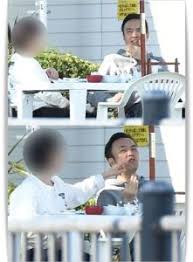 Jun 15, 2021 · ・ テレ朝はダブルスタンダードどころかトリプルスタンダード。もう何を言ってるのかさえわからなくなってるかも。特に玉川は…(笑) ・ 有罪なのは、テレ朝の玉川徹。 ・ 玉川君、世の中から完全に浮き上がり、ご家族とか苦労するね。あの玉川の～と. çŽ‰å·å¾¹ã®çµå©šæ­´ ãƒãƒ„ã‚¤ãƒé›¢å©šæ­´ã‚ã‚Šã§ç¾åœ¨ã¯å¥³åŒ»ã®å½¼å¥³ ãƒ'ãƒ'æ´»ç–'æƒ'ã‚‚