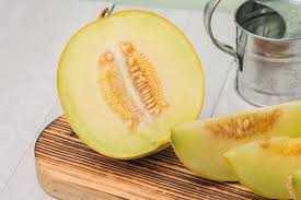 Melon won't do your cat any harm, as long as it's given as a sweet treat on occasion and doesn't become a regular staple in the rare cat who actually likes honeydew (despite the lack of meaty amino acids)! Can Dogs Eat Honeydew Should I Give It To My Dog Petshotspot Com