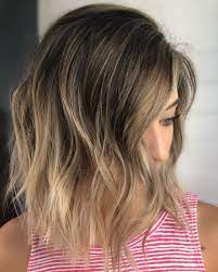 Soft Textured Short Hairstyles Short Hair Caramel Highlights Brown Hair Inspiration Highlights Short Hair Balayage Short Hair Styles Balayage Hair Caramel